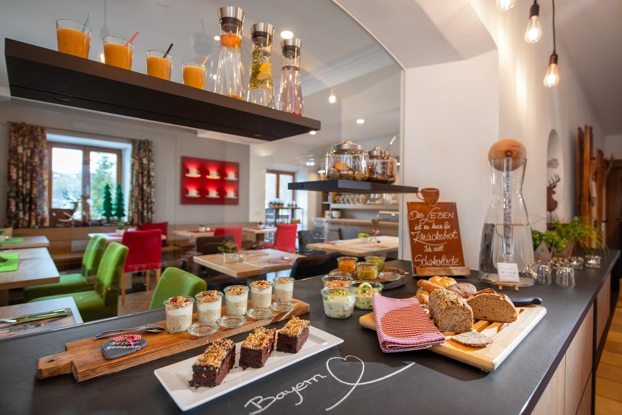 Bayern Resort Hotel - Adults Only - Mit Zugspitzblick - Eibsee-Naehe - Wellnessbereich - Naturpool Im Sommer Grainau Eksteriør billede