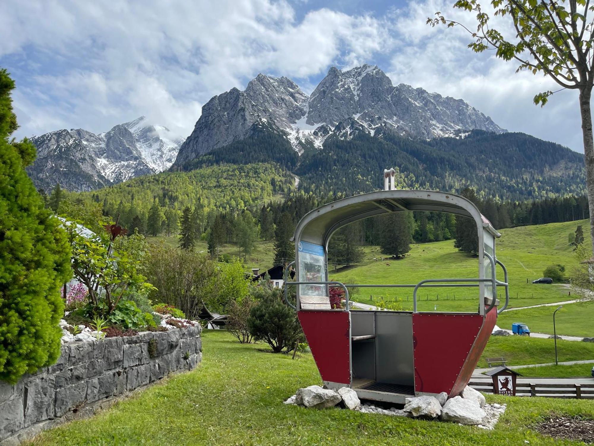 Bayern Resort Hotel - Adults Only - Mit Zugspitzblick - Eibsee-Naehe - Wellnessbereich - Naturpool Im Sommer Grainau Eksteriør billede