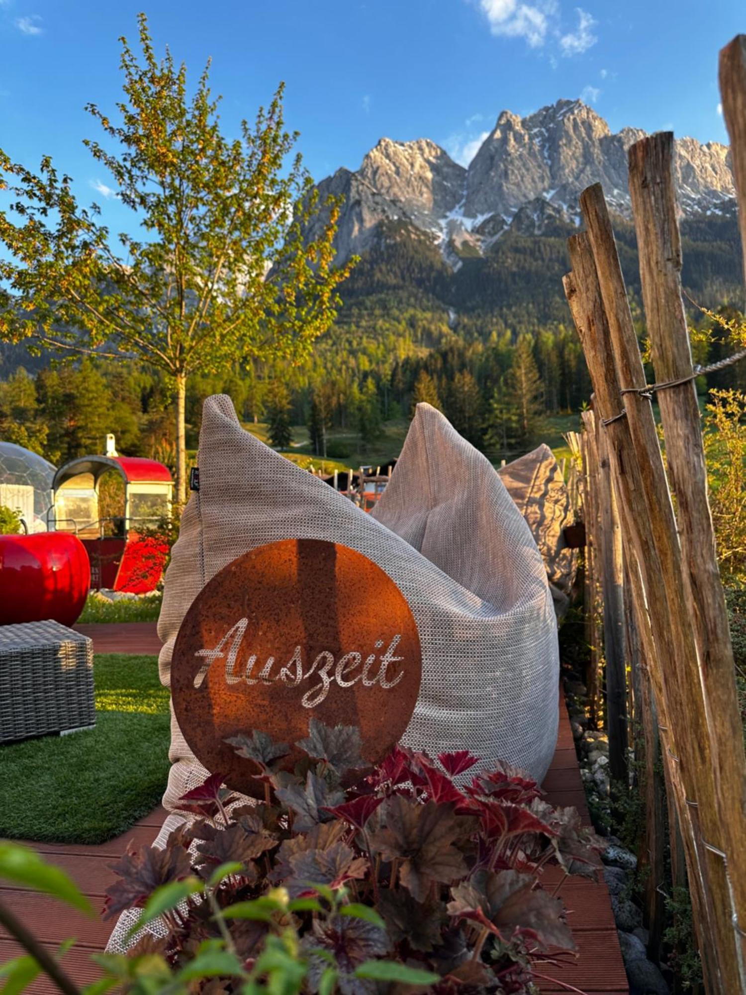 Bayern Resort Hotel - Adults Only - Mit Zugspitzblick - Eibsee-Naehe - Wellnessbereich - Naturpool Im Sommer Grainau Eksteriør billede