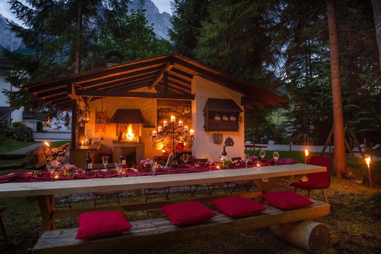 Bayern Resort Hotel - Adults Only - Mit Zugspitzblick - Eibsee-Naehe - Wellnessbereich - Naturpool Im Sommer Grainau Eksteriør billede