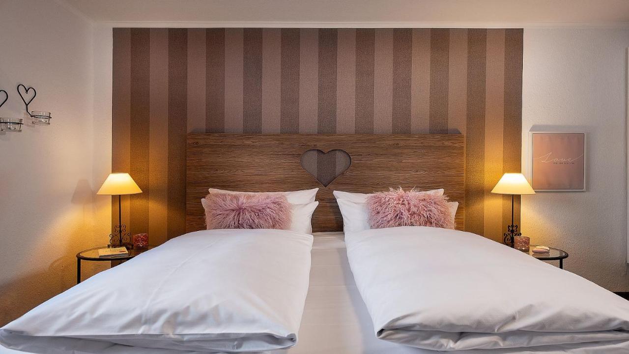 Bayern Resort Hotel - Adults Only - Mit Zugspitzblick - Eibsee-Naehe - Wellnessbereich - Naturpool Im Sommer Grainau Eksteriør billede